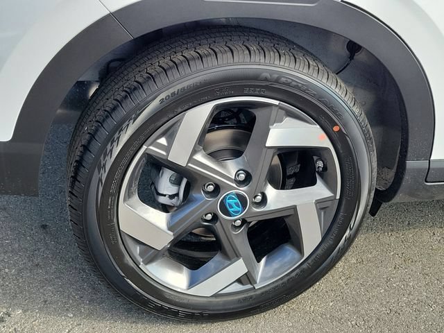 New 2026 Hyundai Venue SEL FWD image 24