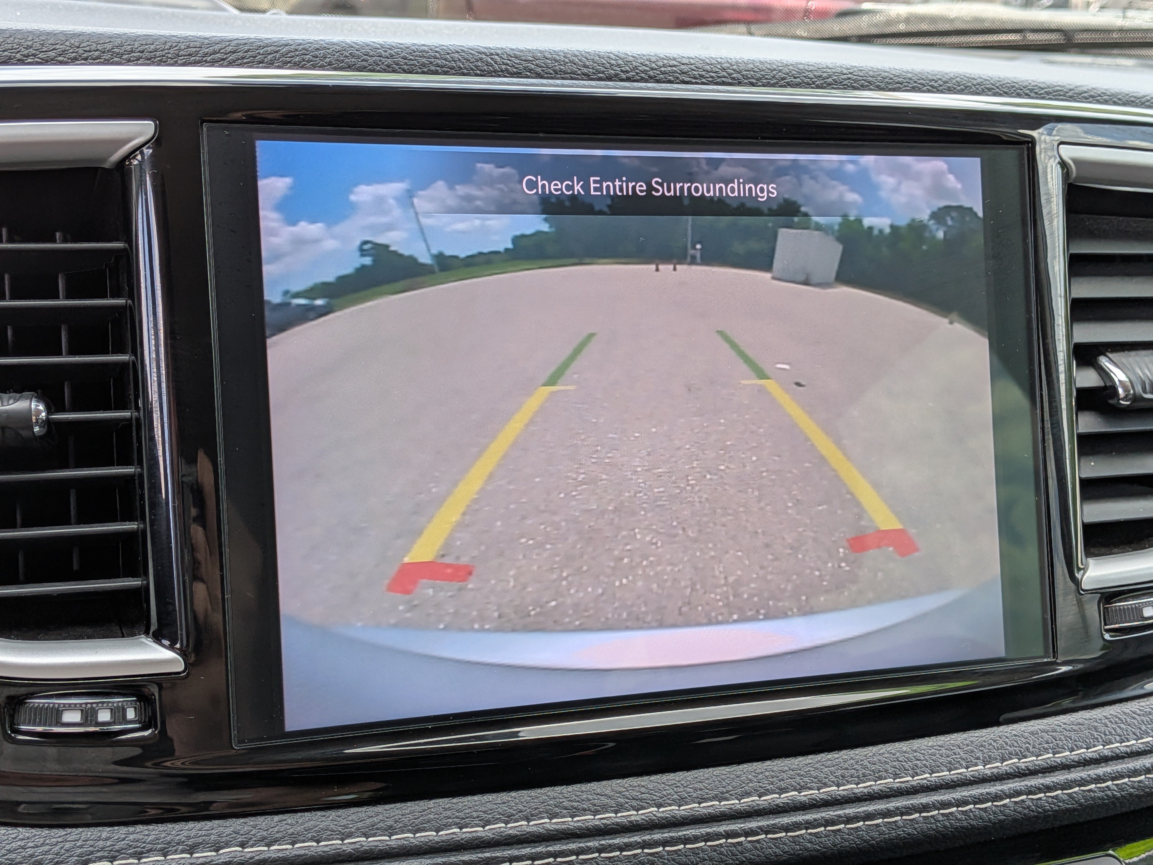 Used 2024 Chrysler Pacifica Limited FWD image 34