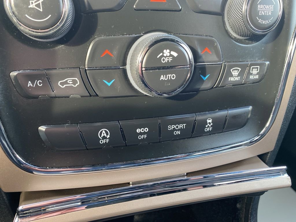 Certified 2016 Jeep Grand Cherokee Laredo w/ Quick Order Package 23E image 32