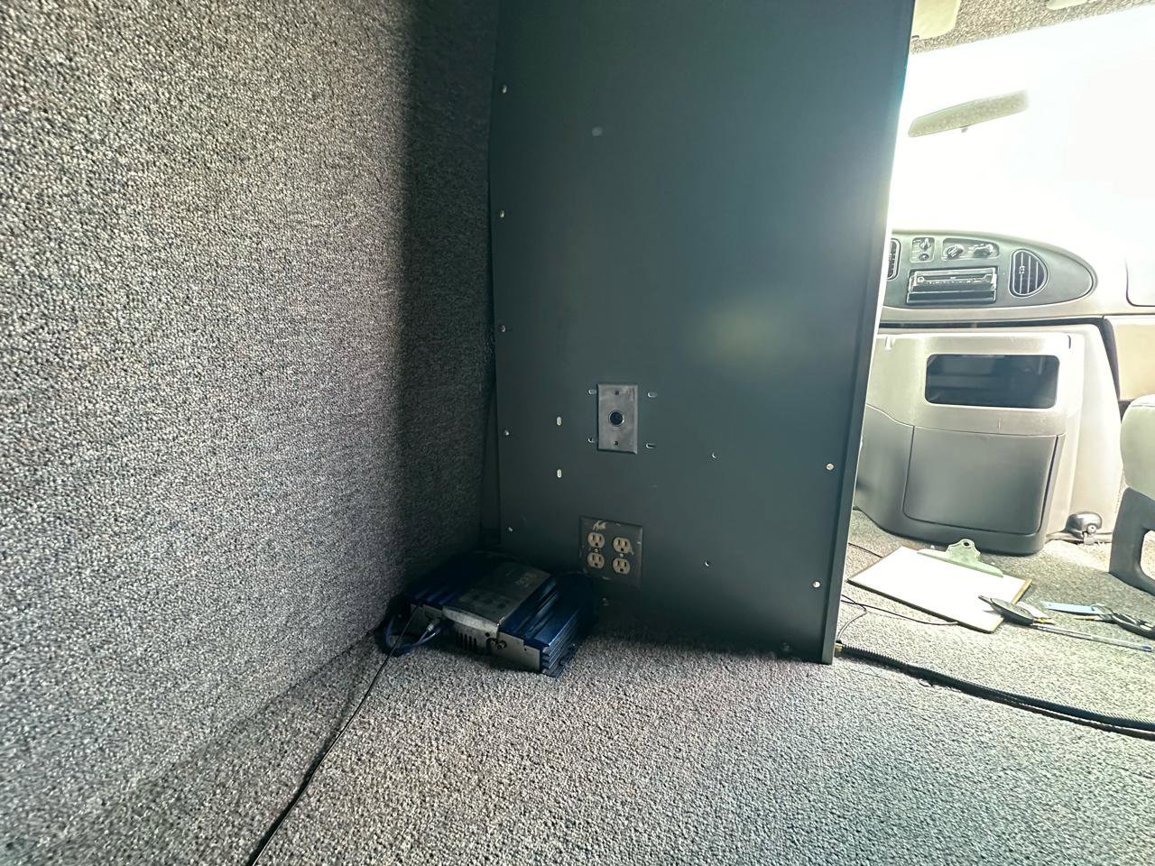 Used 2000 Ford E-350 and Econoline 350 Super Duty RWD image 19