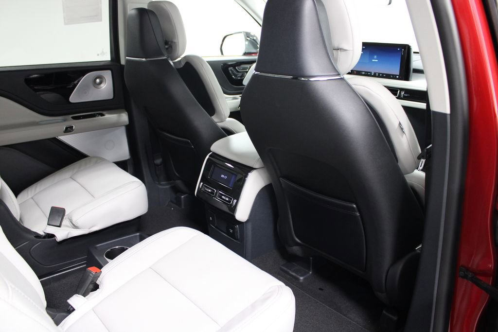 New 2026 Lincoln Aviator Reserve image 33