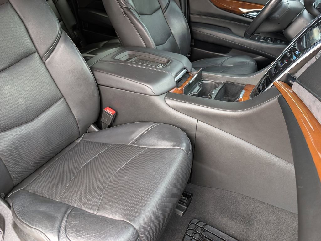 Used 2019 Cadillac Escalade ESV Premium Luxury AWD/4WD image 22