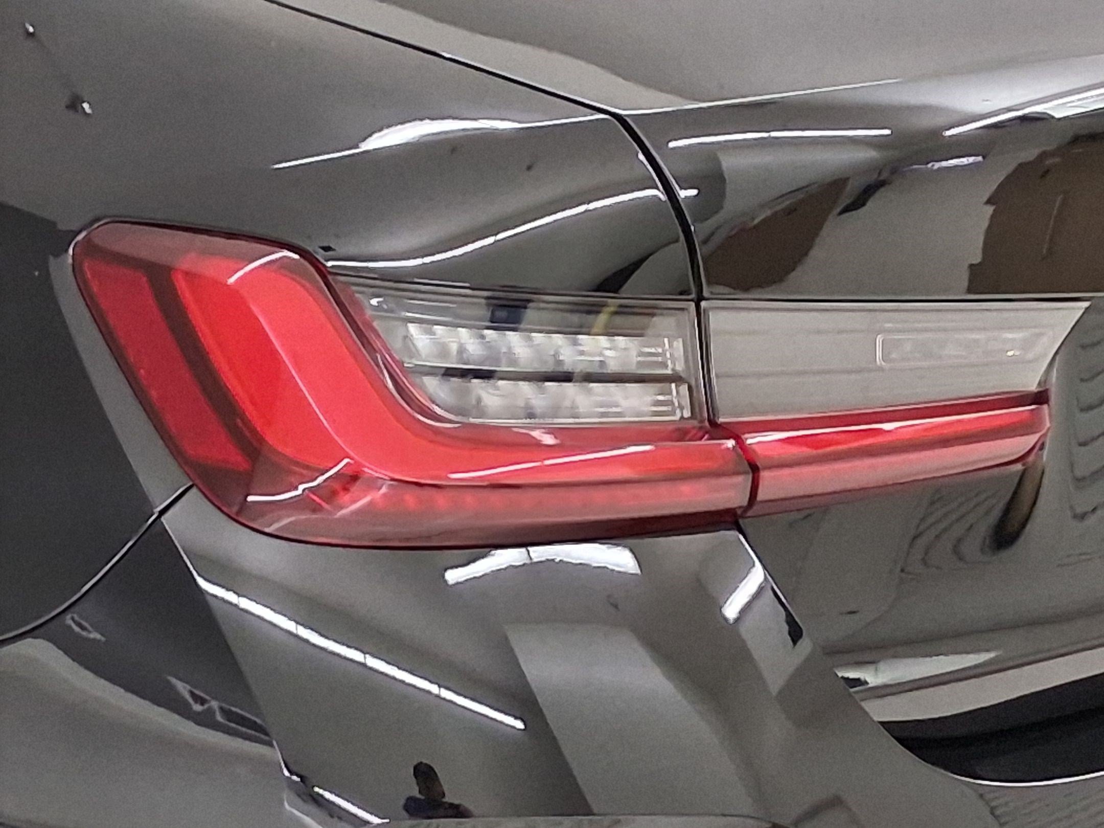 Certified 2023 BMW 330i Sedan w/ Convenience Package RWD image 11