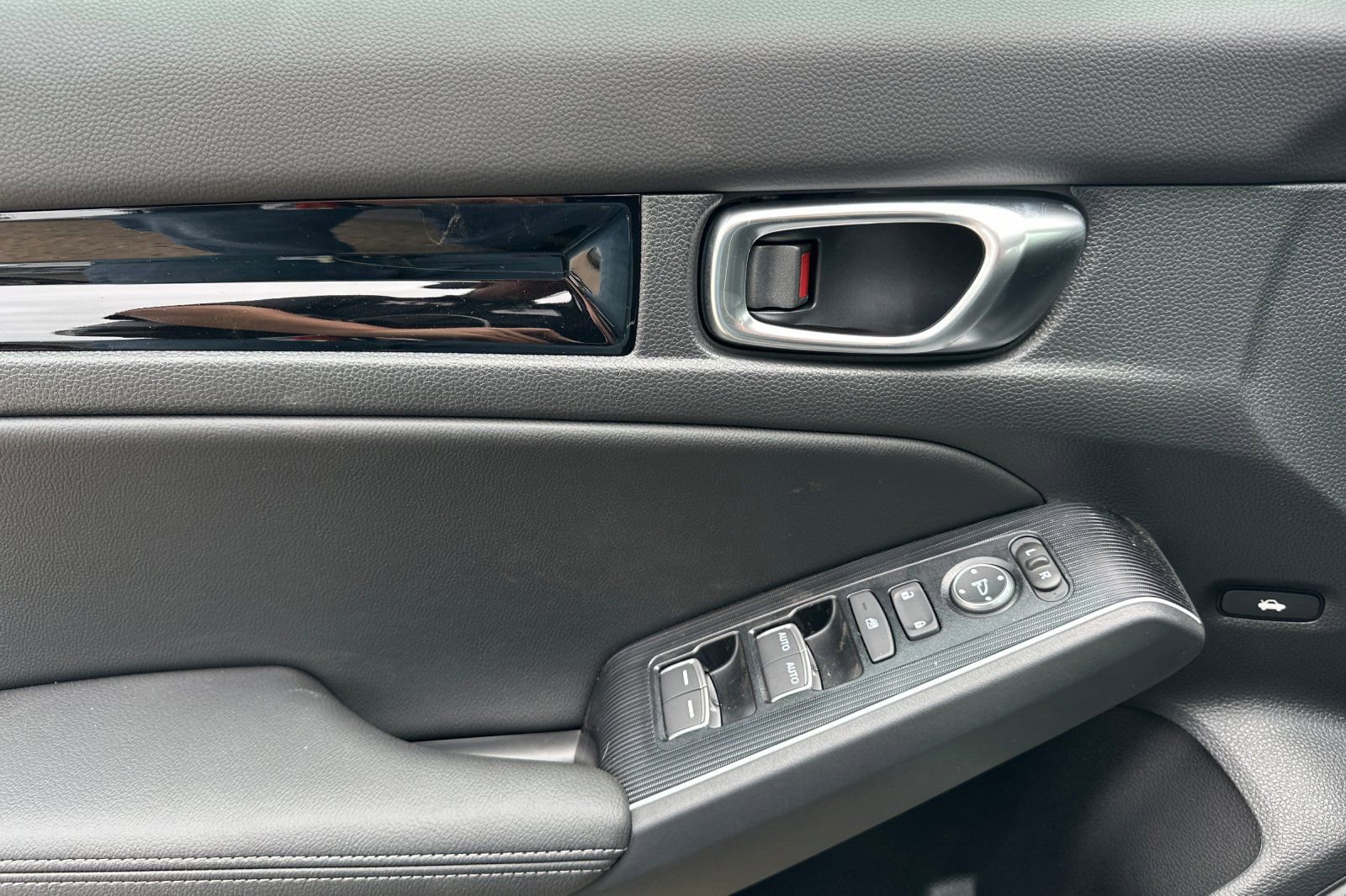 Used 2026 Honda Civic Sport Touring image 11