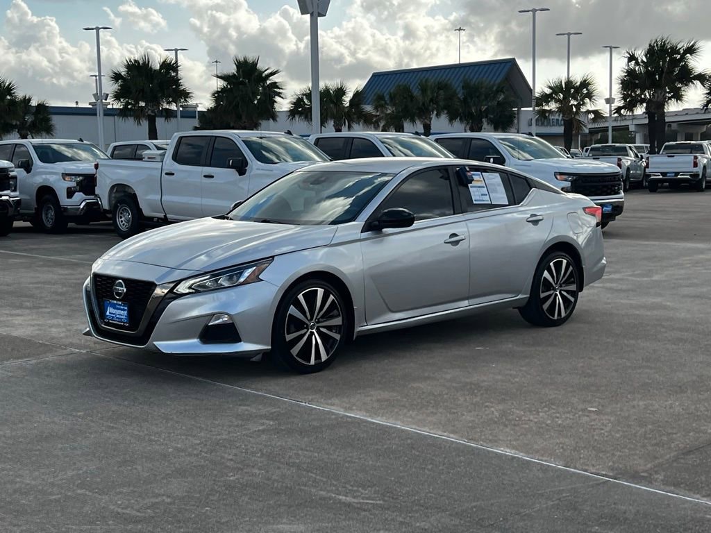Used 2022 Nissan Altima 2.5 SR image 2