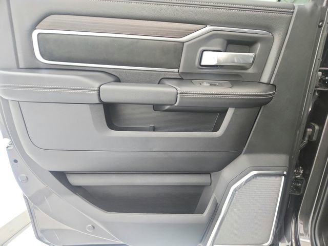 New 2026 RAM 2500 Laramie AWD/4WD image 38