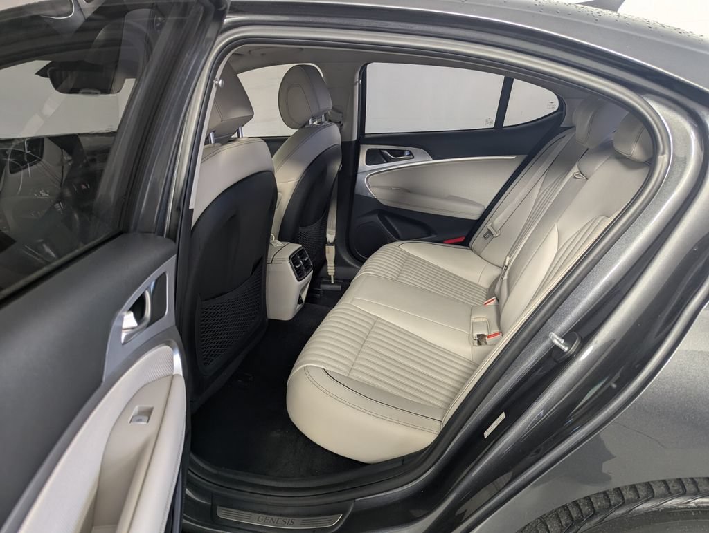 Used 2019 Genesis G70 3.3T Advanced RWD image 22