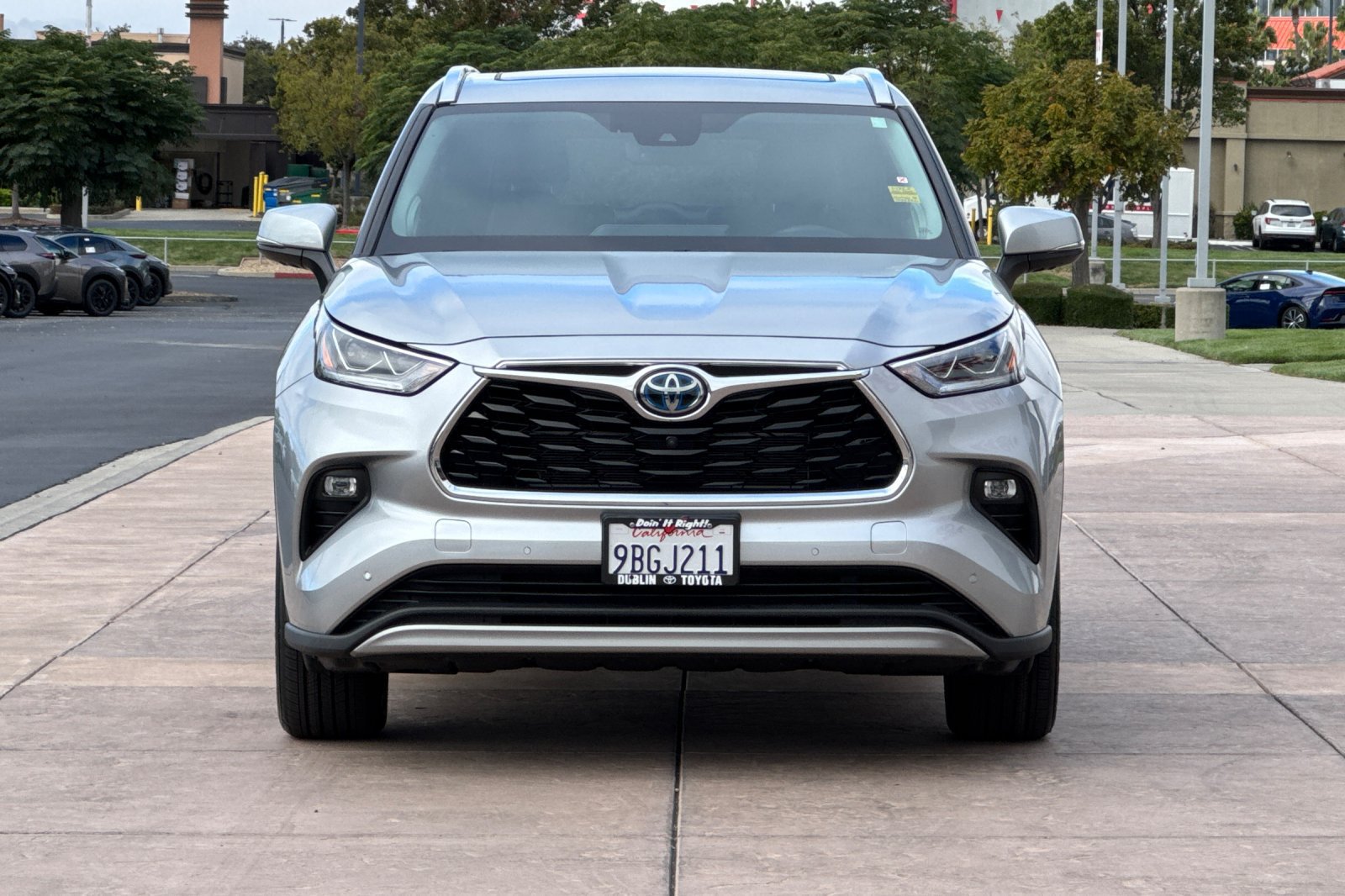 Certified 2022 Toyota Highlander Platinum AWD/4WD image 11