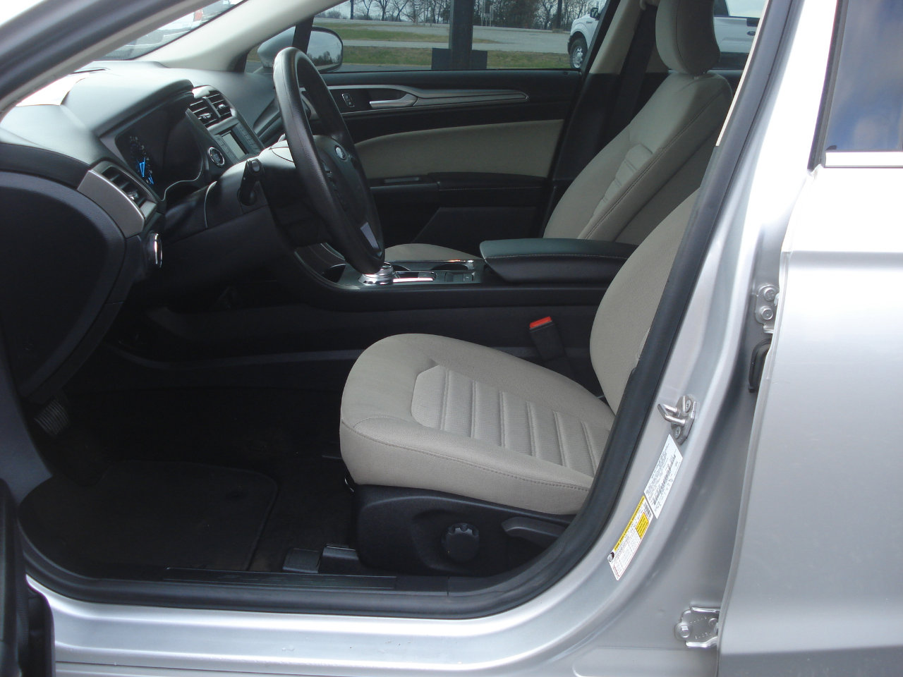 Used 2019 Ford Fusion S image 11