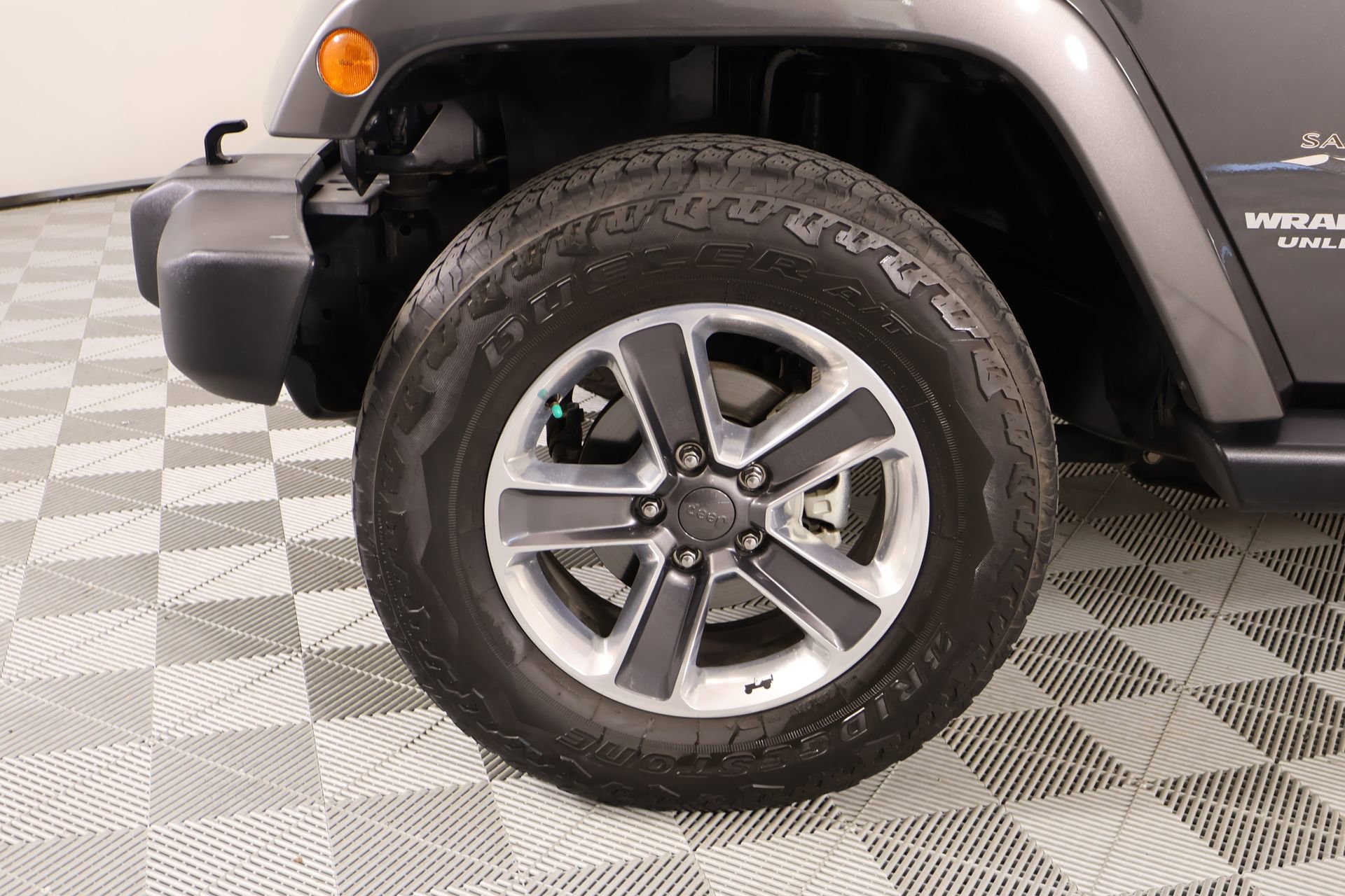 Used 2016 Jeep Wrangler Unlimited Sahara w/ Max Tow Package image 16