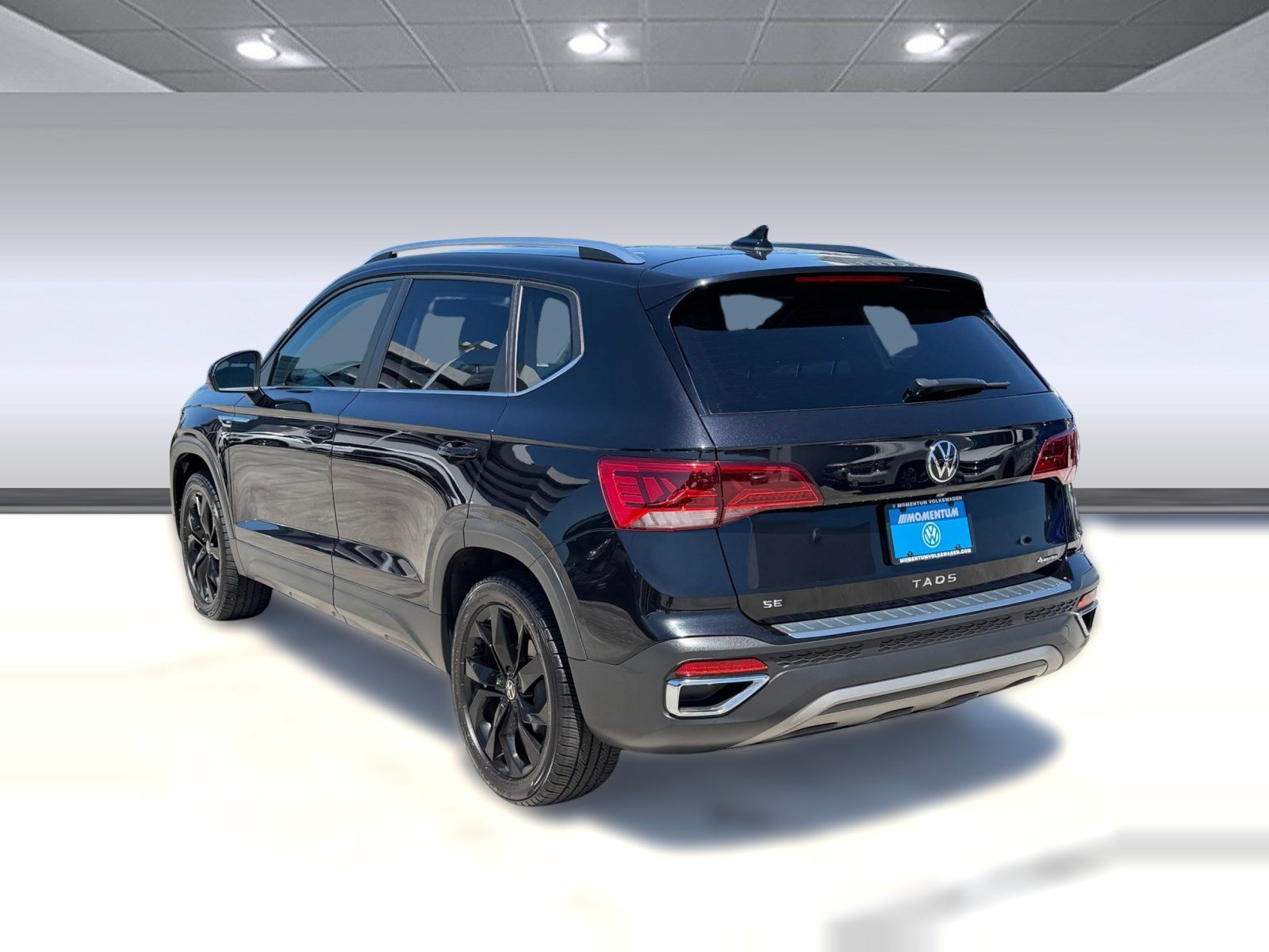 Certified 2022 Volkswagen Taos SE FWD image 3