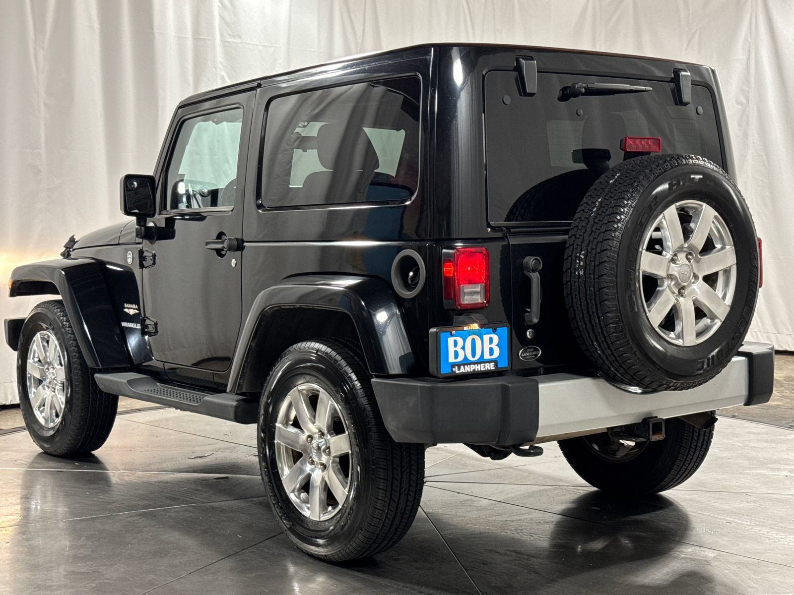 Used 2012 Jeep Wrangler Sahara w/ Connectivity Group AWD/4WD image 9