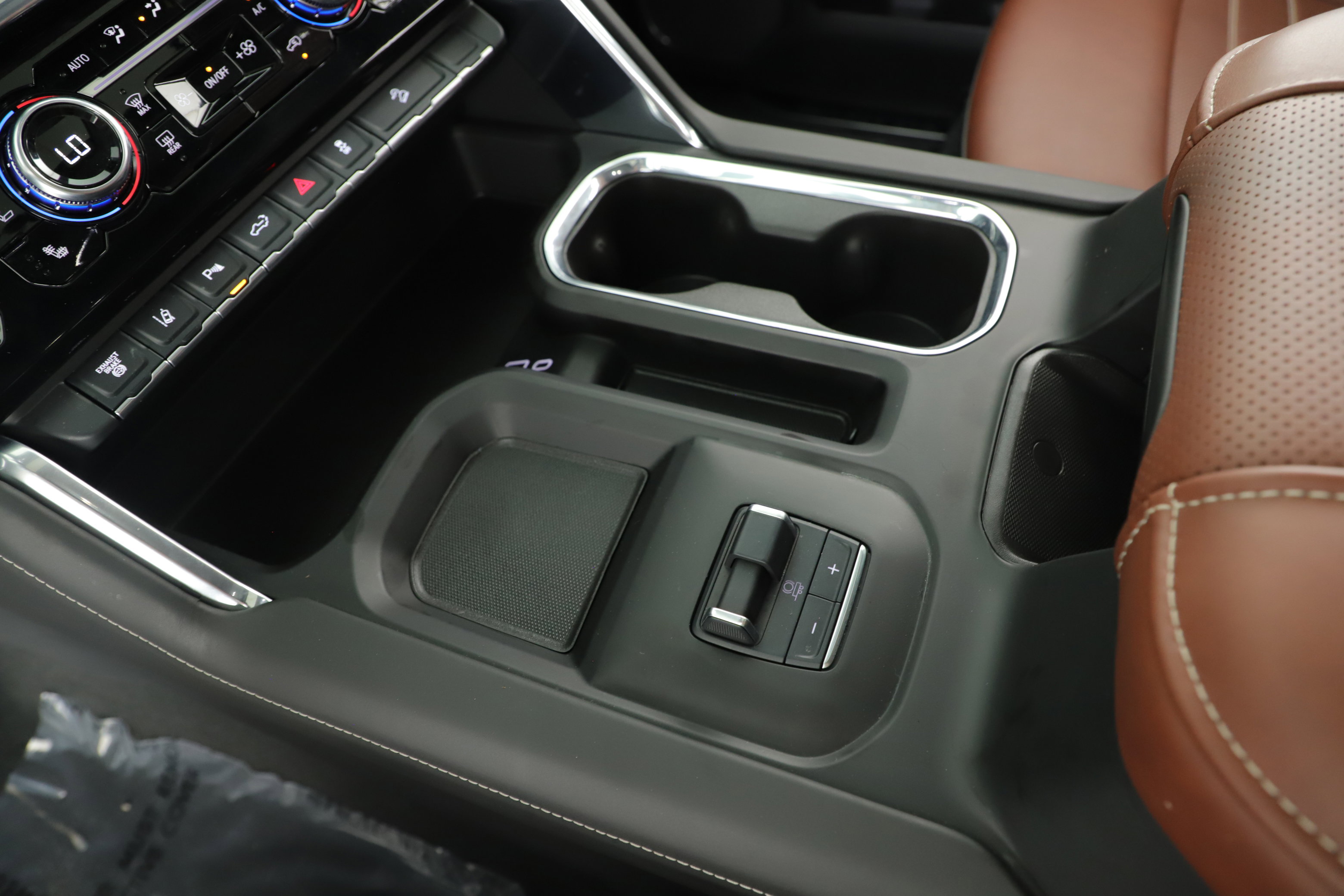 Used 2025 GMC Sierra 2500 Denali Ultimate image 15