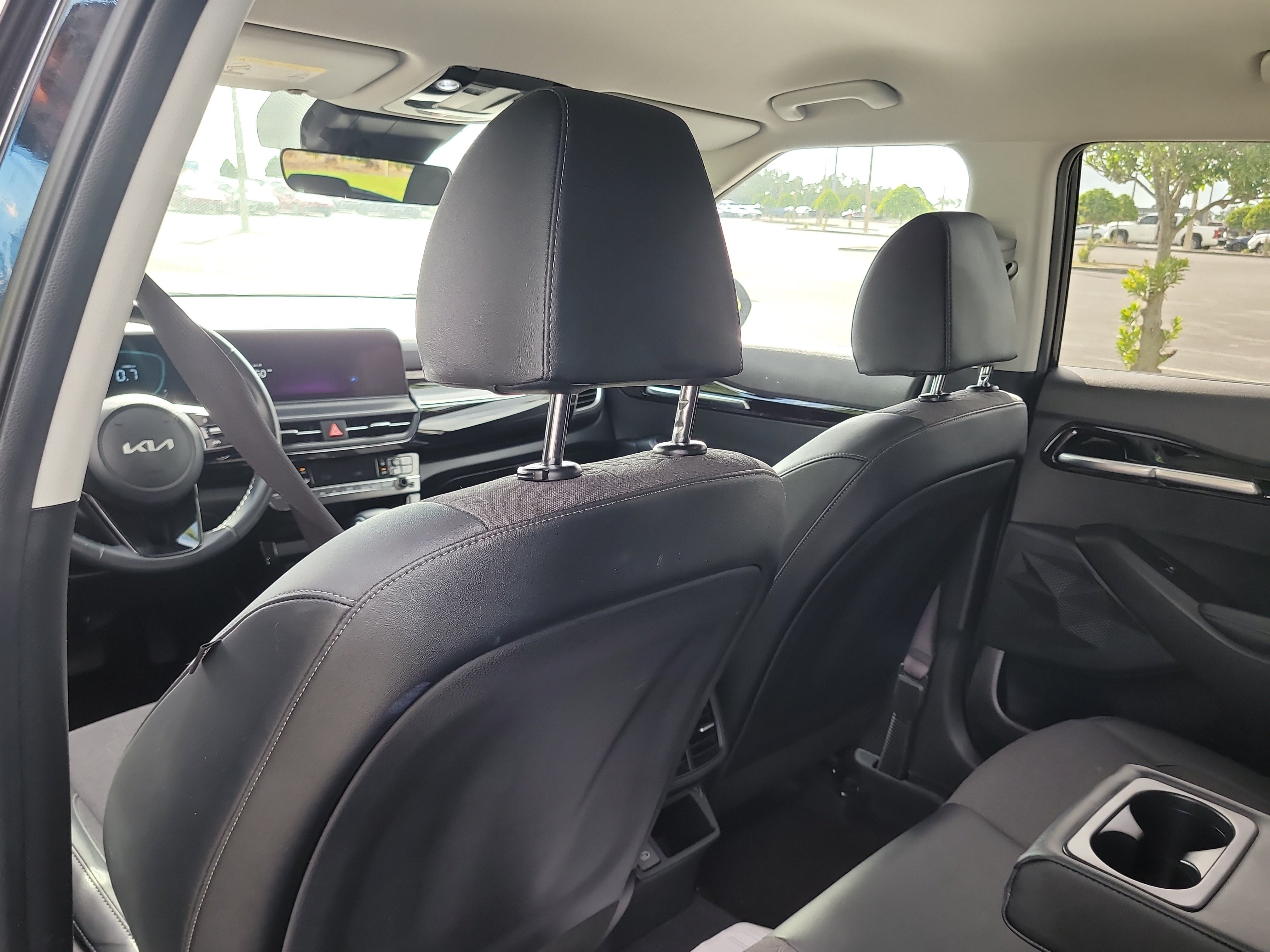 Used 2025 Kia Seltos S FWD image 13