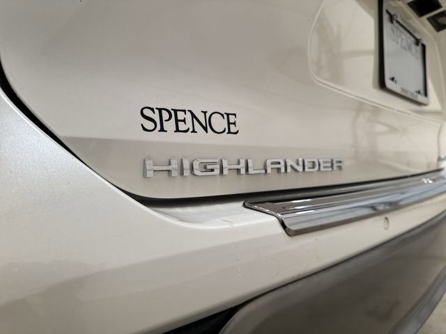 Used 2021 Toyota Highlander Platinum image 32