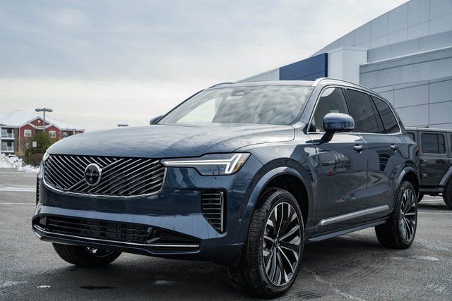 New 2026 Volvo XC90 B6 Plus w/ Protection Package Premier image 3