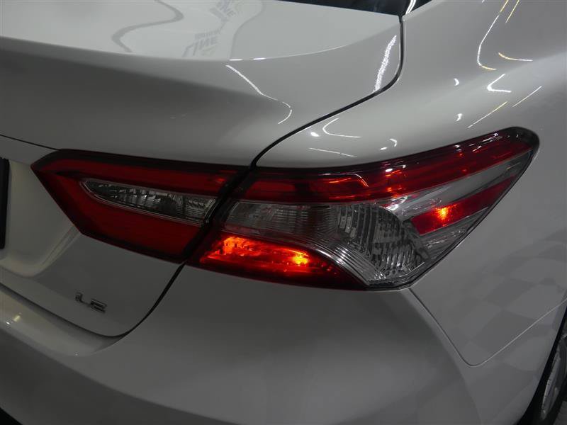 Used 2020 Toyota Camry LE FWD image 14