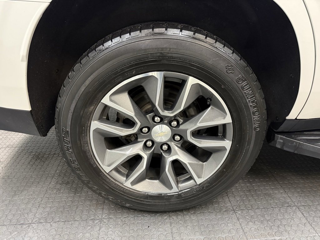 Used 2022 Chevrolet Tahoe LT w/ Luxury Package image 13