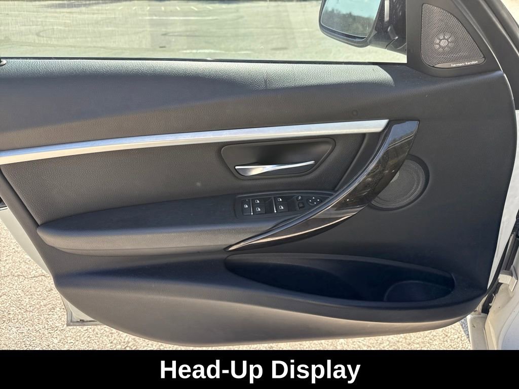 Used 2018 BMW 340i Sedan w/ Premium Package image 14