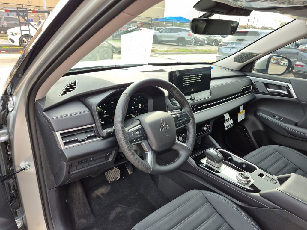 New 2026 Mitsubishi Outlander SE image 9