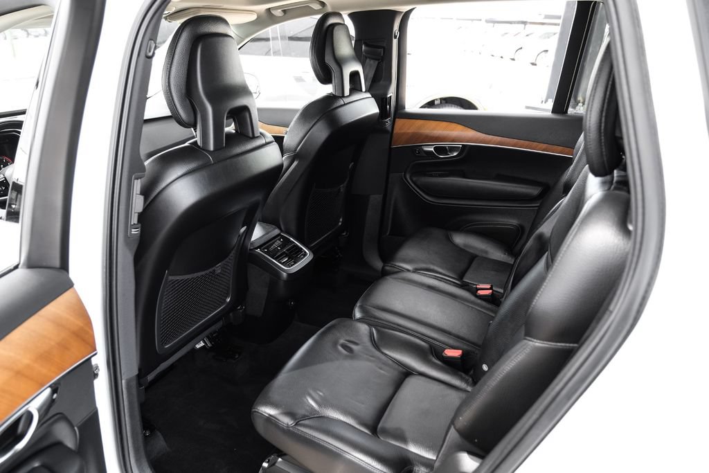 Used 2021 Volvo XC90 T6 Momentum w/ Climate Package AWD/4WD image 45