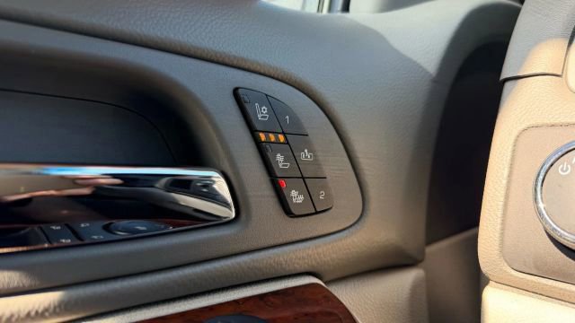 Used 2013 Chevrolet Tahoe LTZ image 41