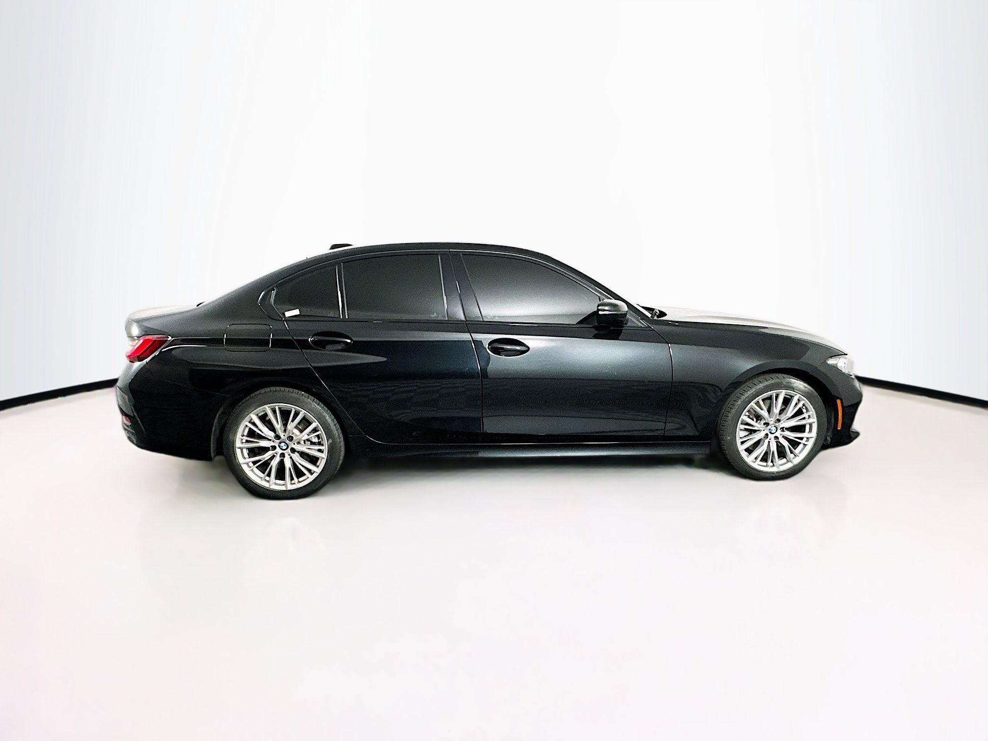 Used 2023 BMW 330i Sedan w/ Driving Assistance Package RWD image 10