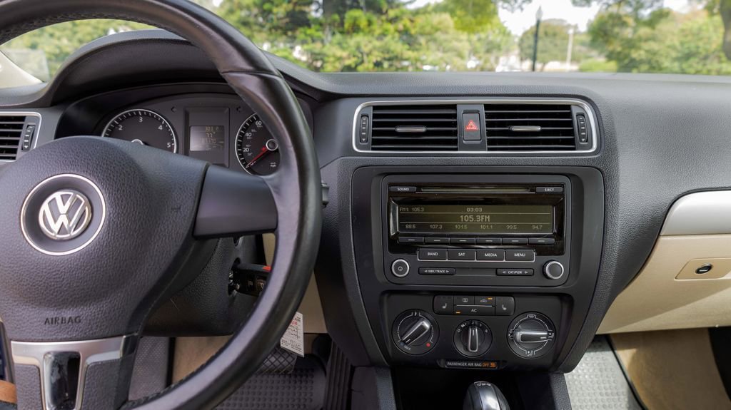 Used 2012 Volkswagen Jetta TDI image 35