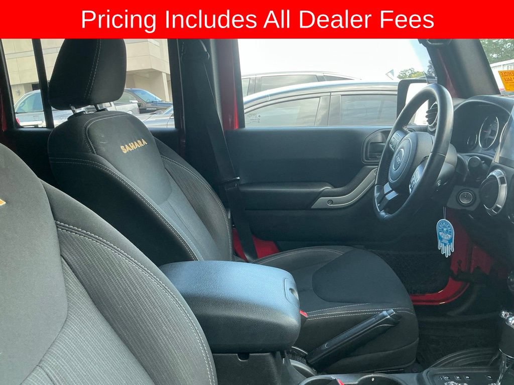 Used 2016 Jeep Wrangler Unlimited Sahara AWD/4WD image 11