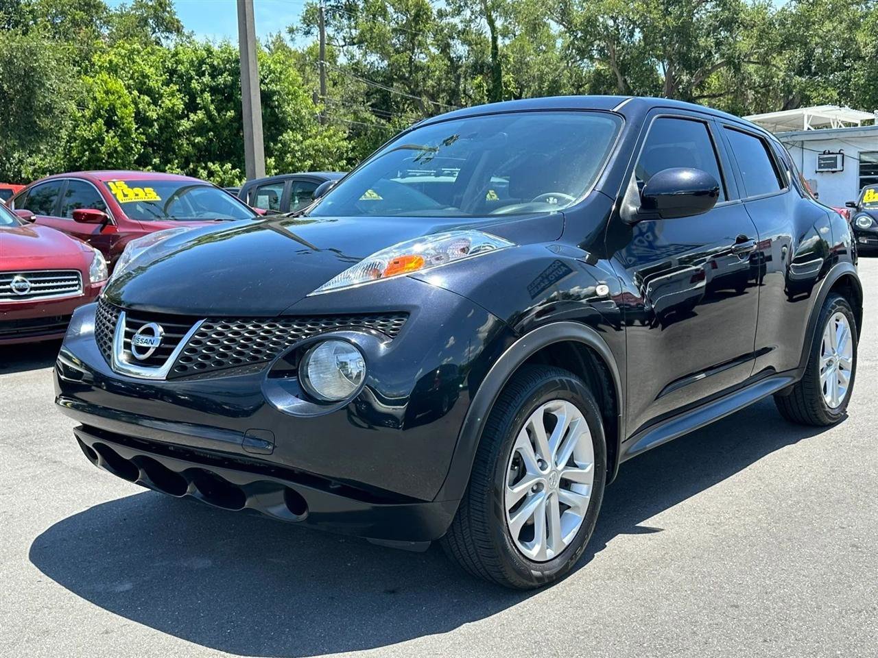 Used 2014 Nissan Juke S FWD image 26