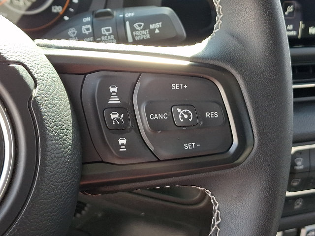 Used 2025 Jeep Wrangler Unlimited Sport AWD/4WD image 8