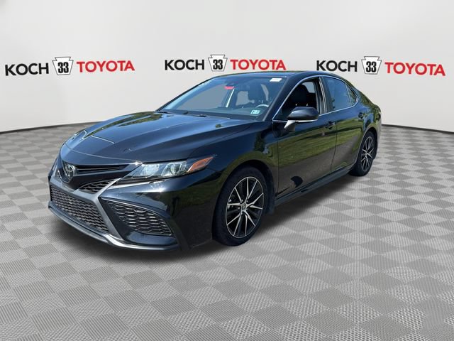 Certified 2023 Toyota Camry SE w/ Cold Weather Package AWD/4WD image 3