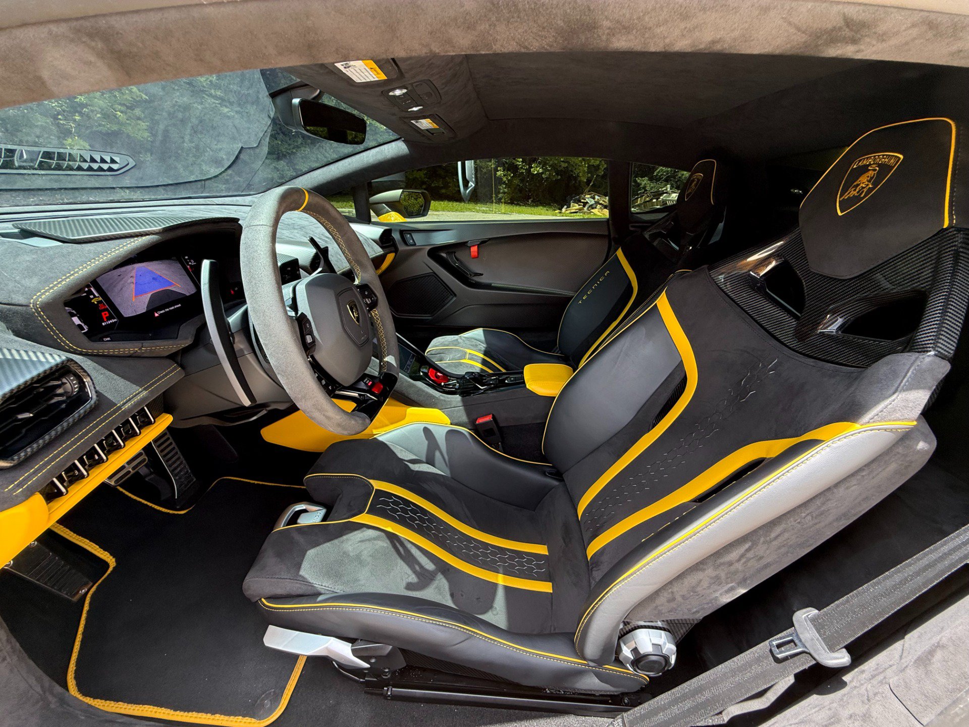 Used 2024 Lamborghini Huracan Tecnica RWD image 19