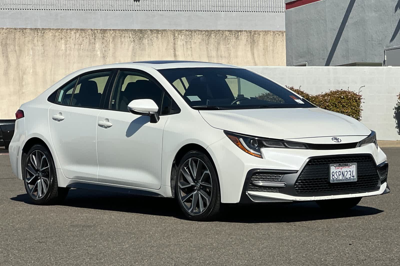 Used 2021 Toyota Corolla SE w/ SE Premium Package FWD image 5