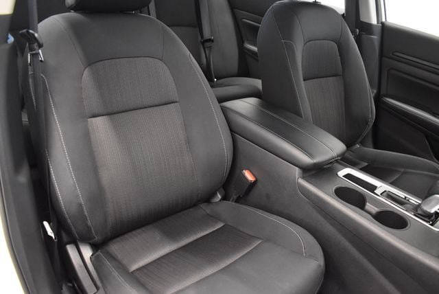 Used 2025 Nissan Altima 2.5 SV FWD image 6