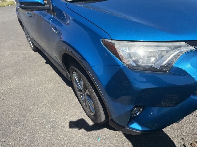 Certified 2018 Toyota RAV4 Limited w/ Advanced Technology Package image 4