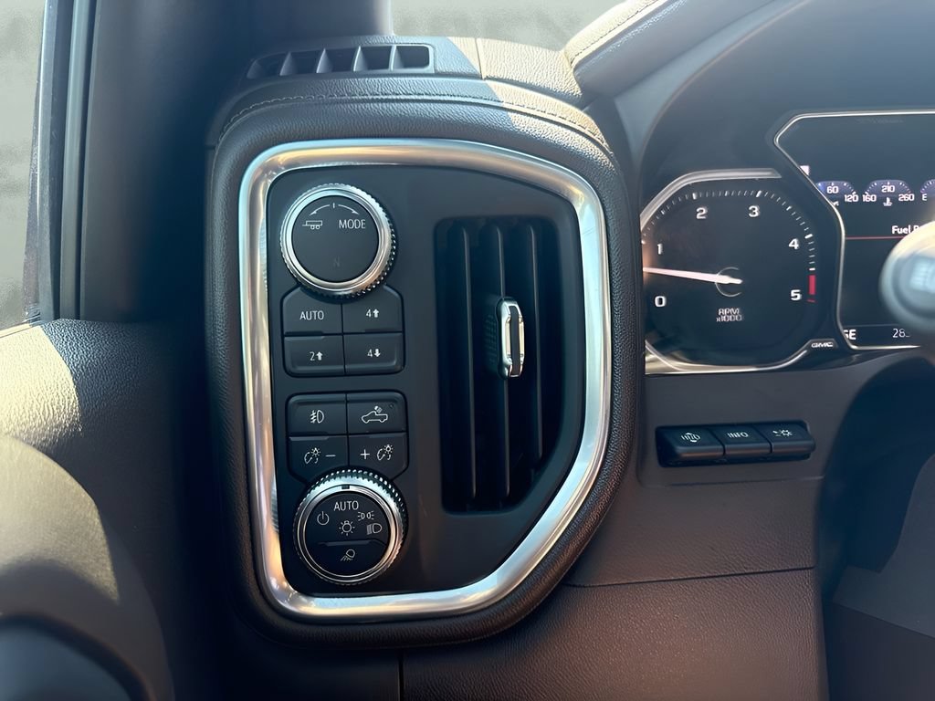 Used 2020 GMC Sierra 2500 Denali w/ Denali Ultimate Package AWD/4WD image 24