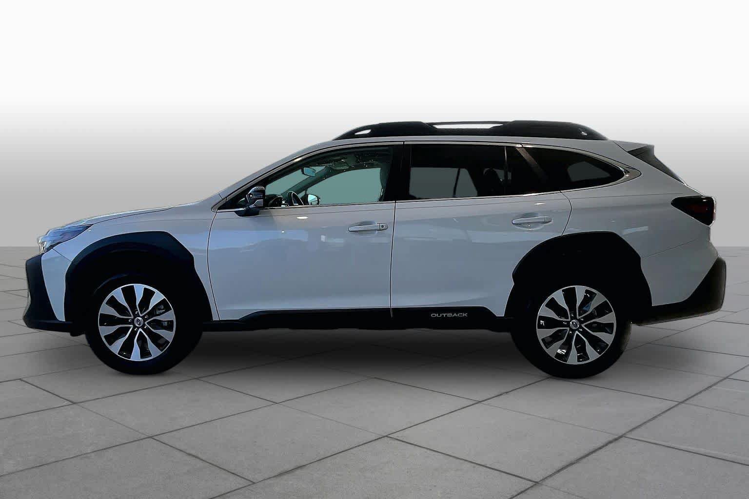 Used 2025 Subaru Outback Limited AWD/4WD image 32