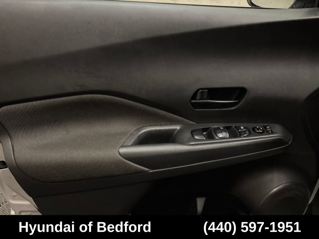 Used 2020 Nissan Kicks S FWD image 10