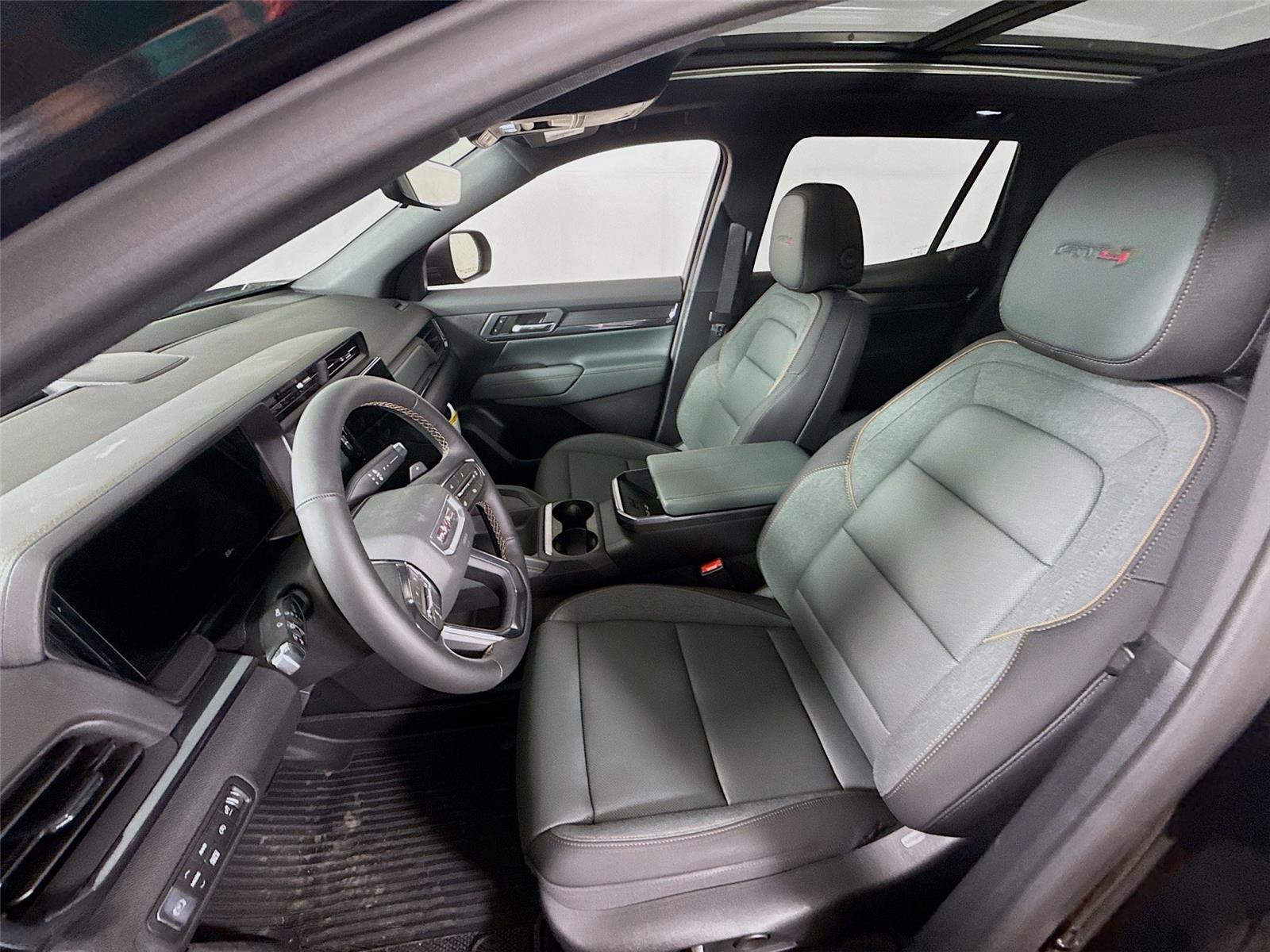 New 2026 GMC Terrain AT4 w/ Convenience Package III AWD/4WD image 15