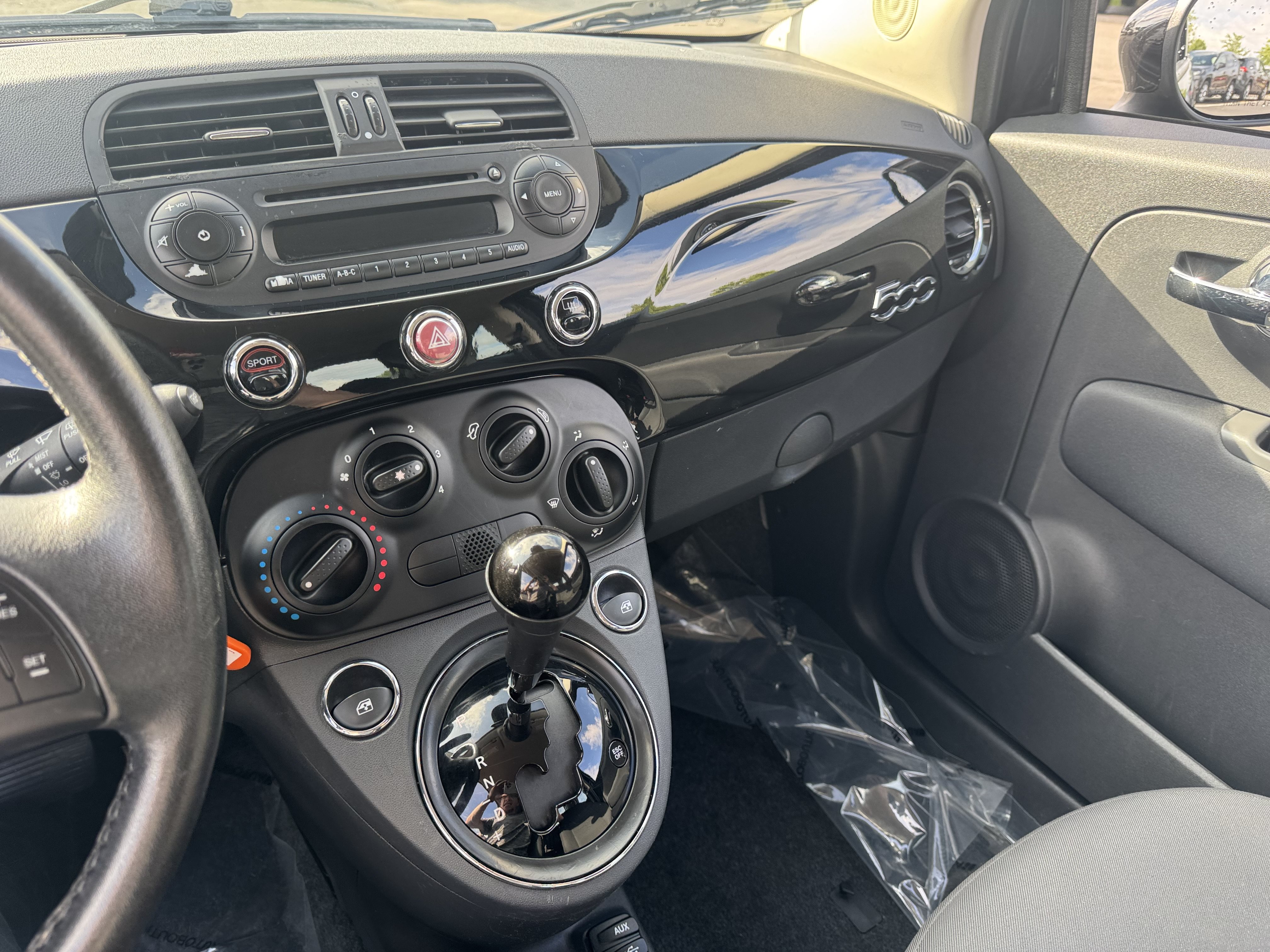 Used 2015 FIAT 500 Pop FWD image 18