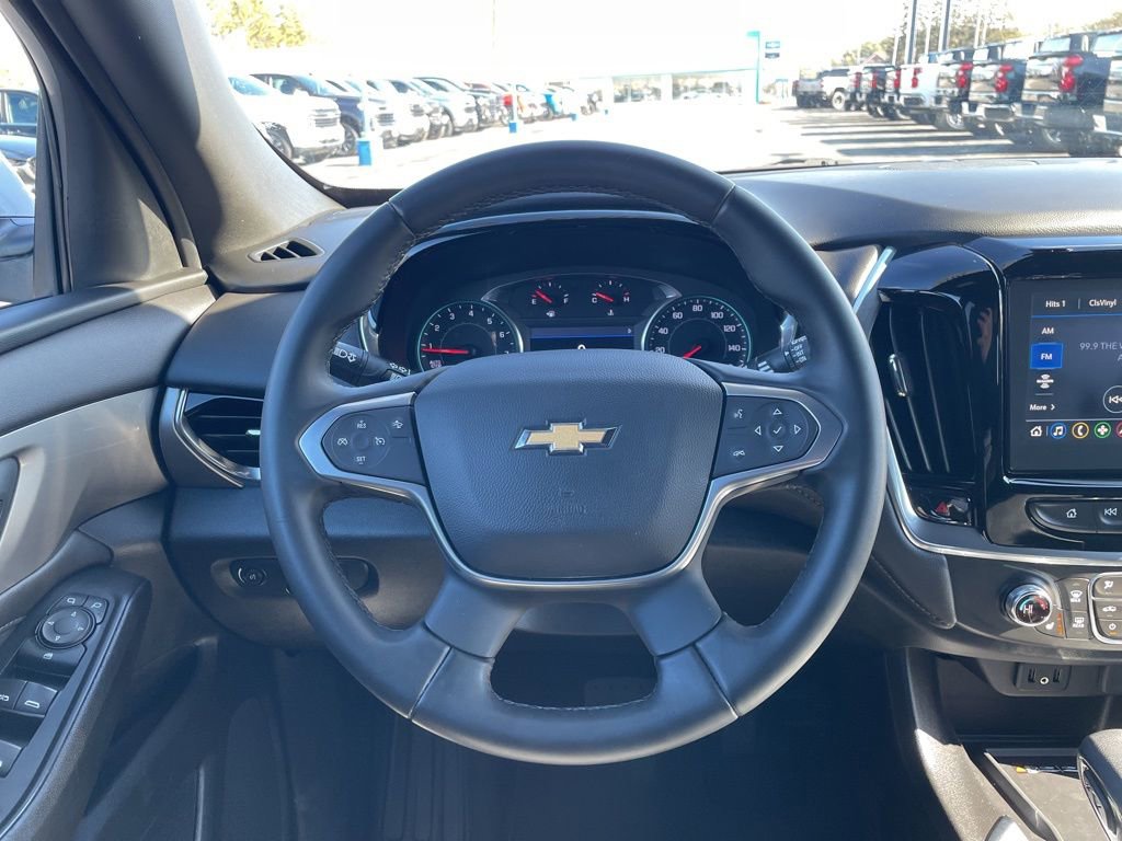 Used 2023 Chevrolet Traverse LT AWD/4WD image 13