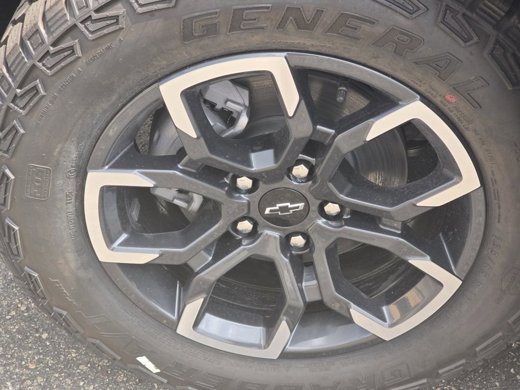 New 2026 Chevrolet Equinox ACTIV w/ Convenience Package III image 19