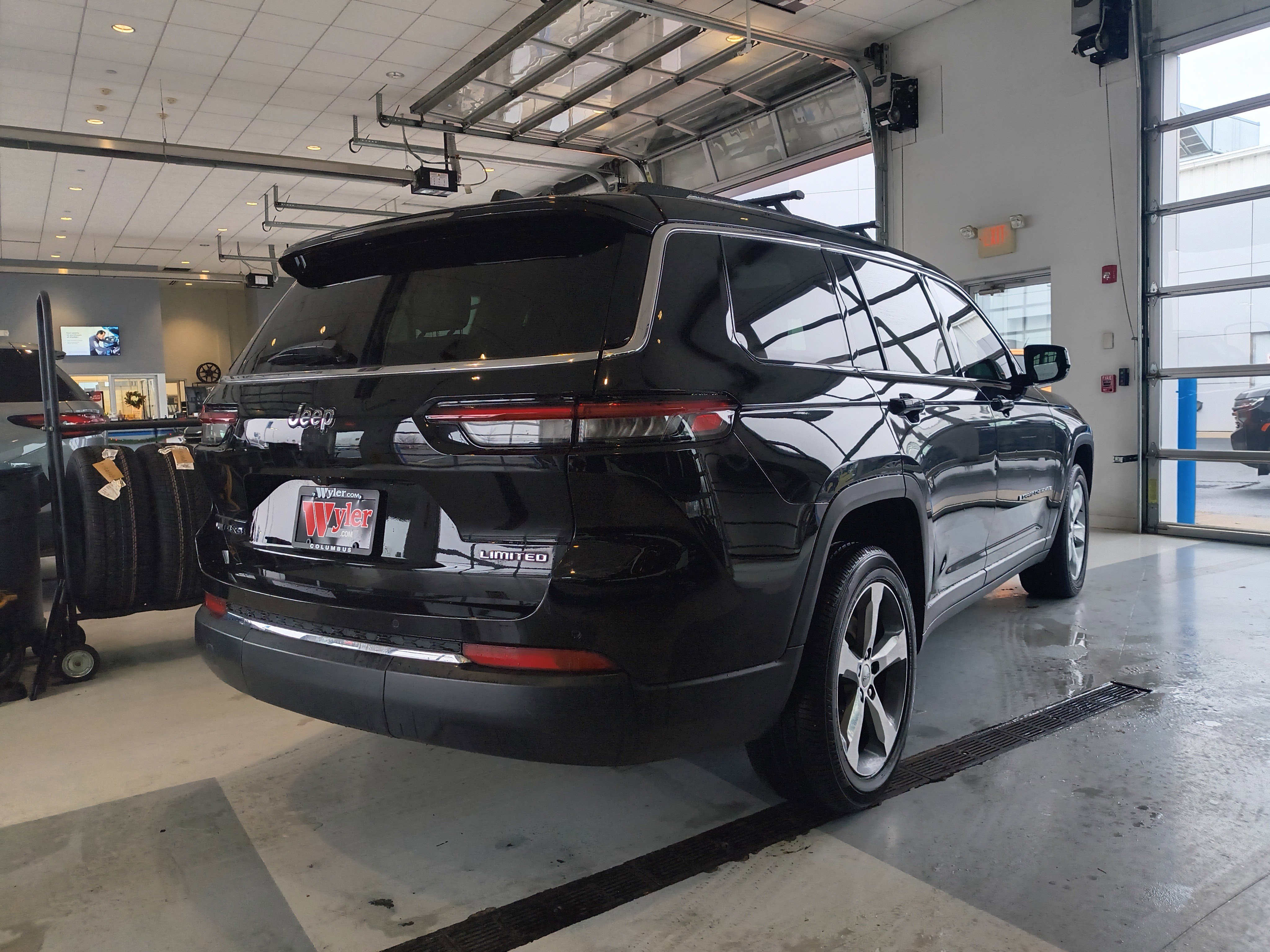 Used 2021 Jeep Grand Cherokee L Limited image 4