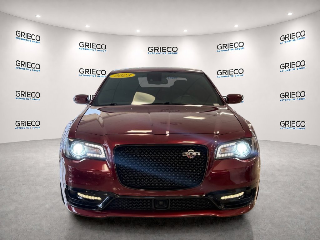 Used 2023 Chrysler 300 C RWD image 2