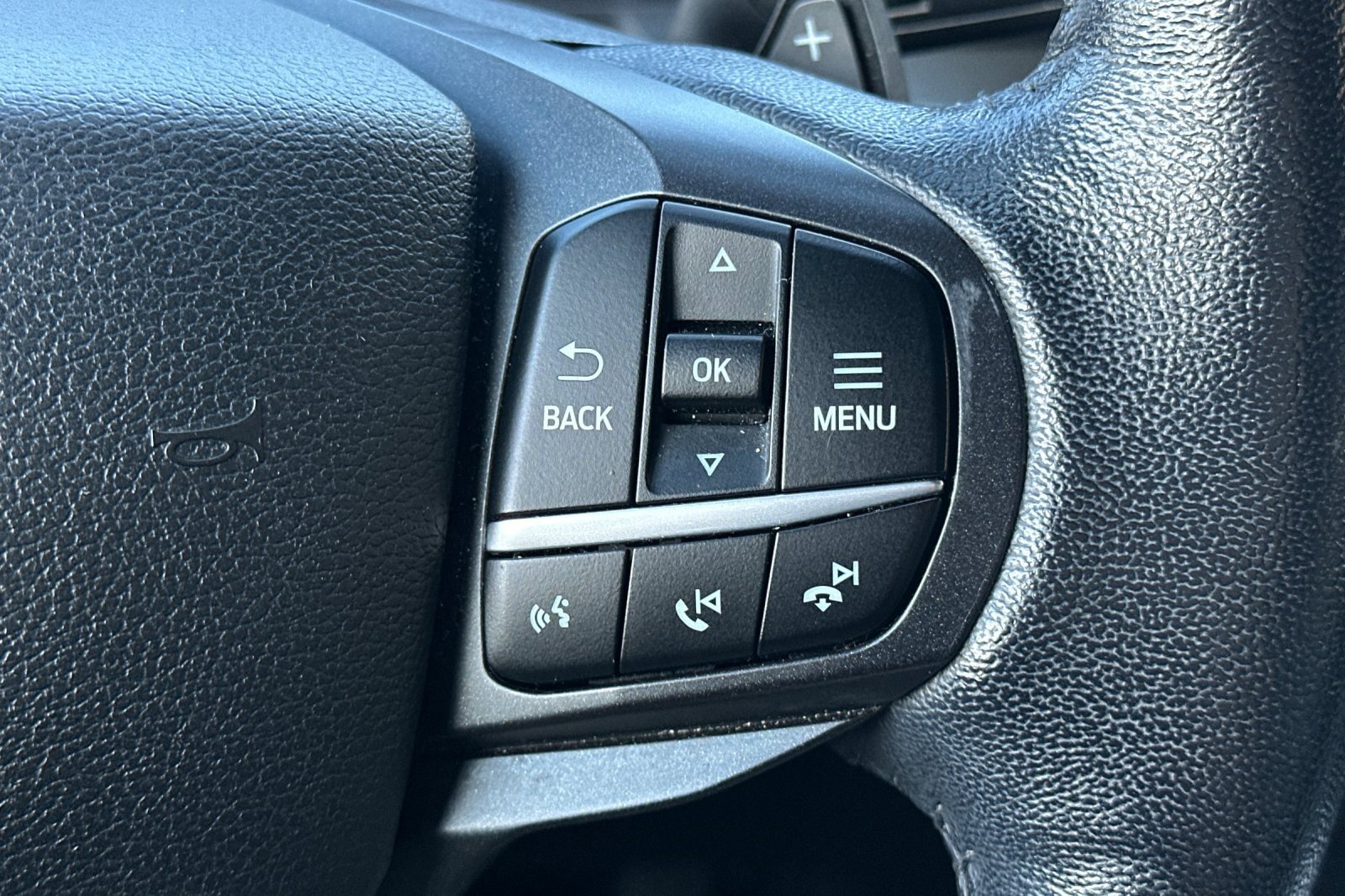 Used 2020 Ford Explorer XLT image 33