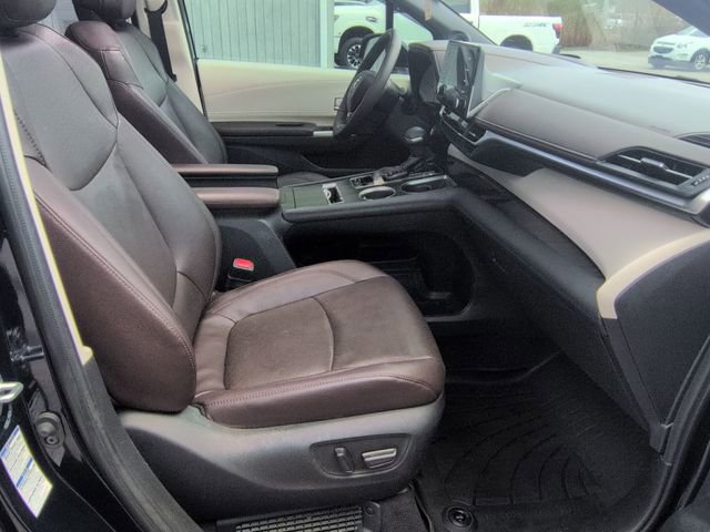 Used 2022 Toyota Sienna Platinum AWD/4WD image 38