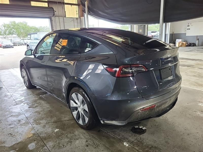 Used 2023 Tesla Model Y Long Range AWD/4WD image 2
