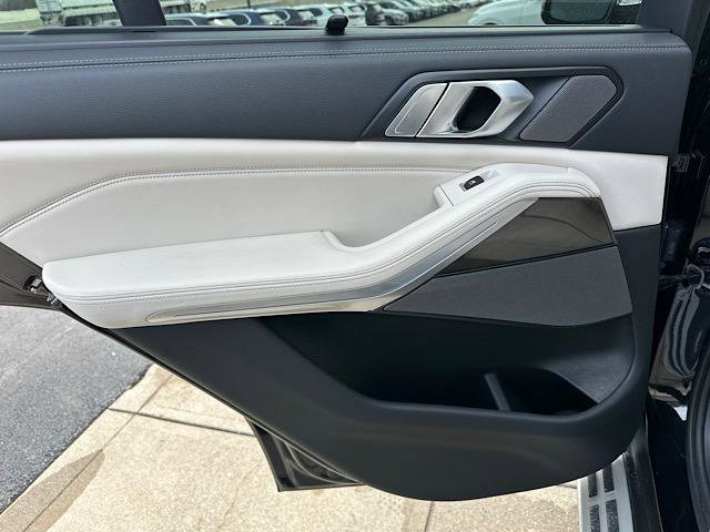 Certified 2023 BMW X5 xDrive40i w/ Executive Package image 22