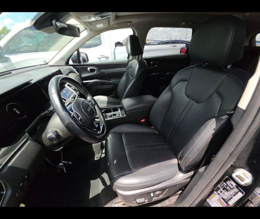 Used 2023 Kia Sorento SX FWD image 4